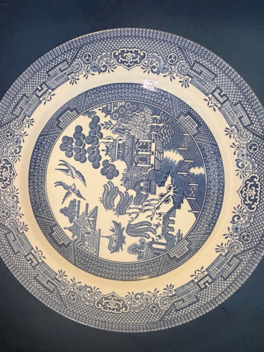 Church Hill Blue Willow Pattern Dinner Plate - Blue and Cream - Picture 4 of 11